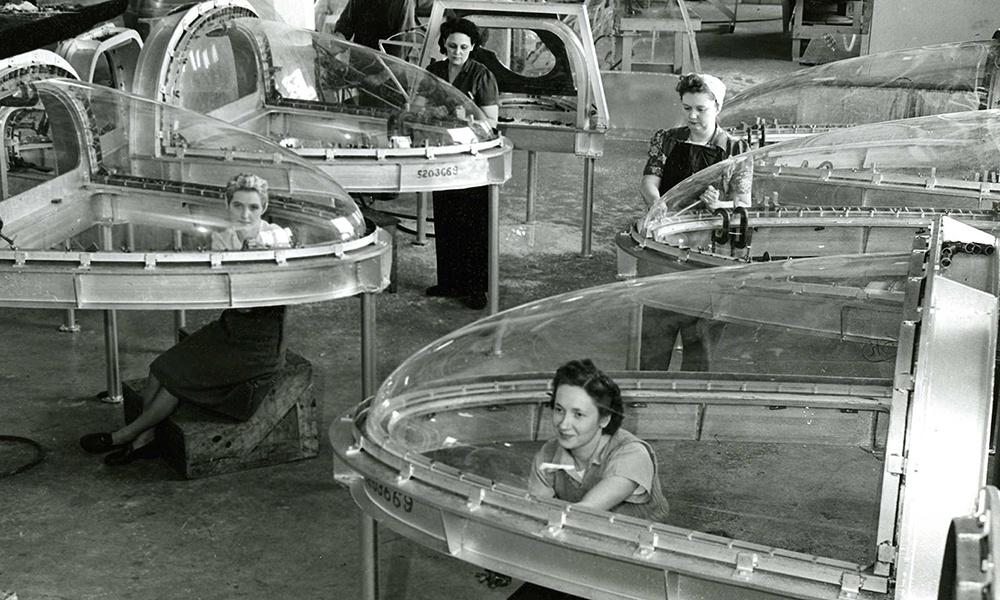 Women workers at Libbey-Owens-Ford